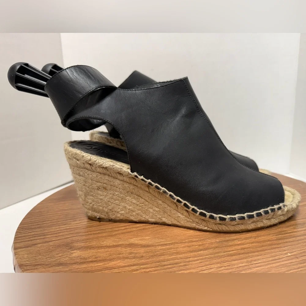 Vince Seymour Covered Black Leather Open Toe Espadrille Jute Wedge Sandal 9M